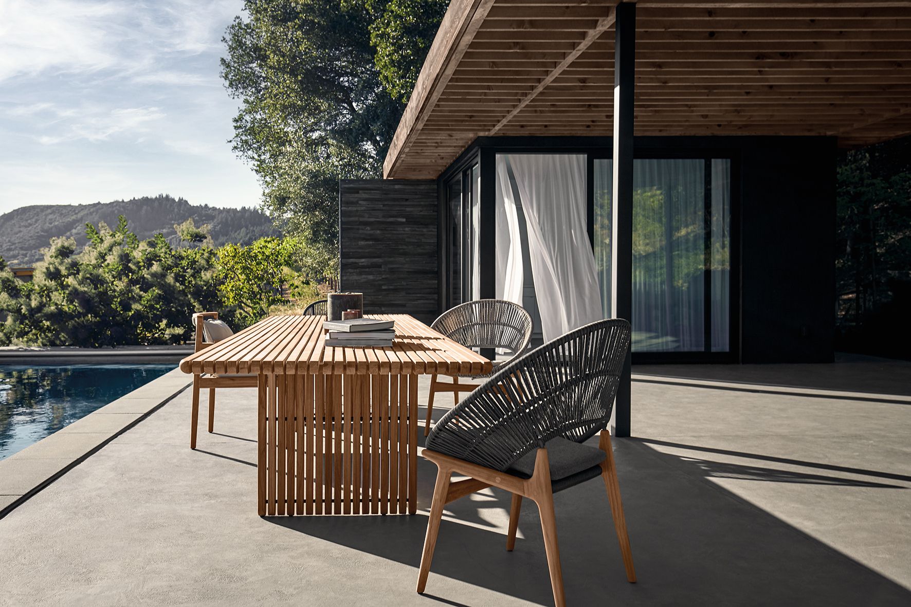 Deck & bora dining set
